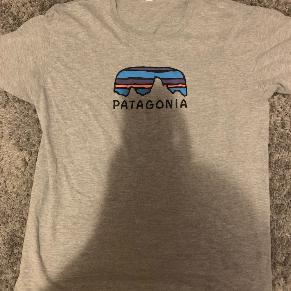 PATAGONIA SHIRT GRAY MEDIUM